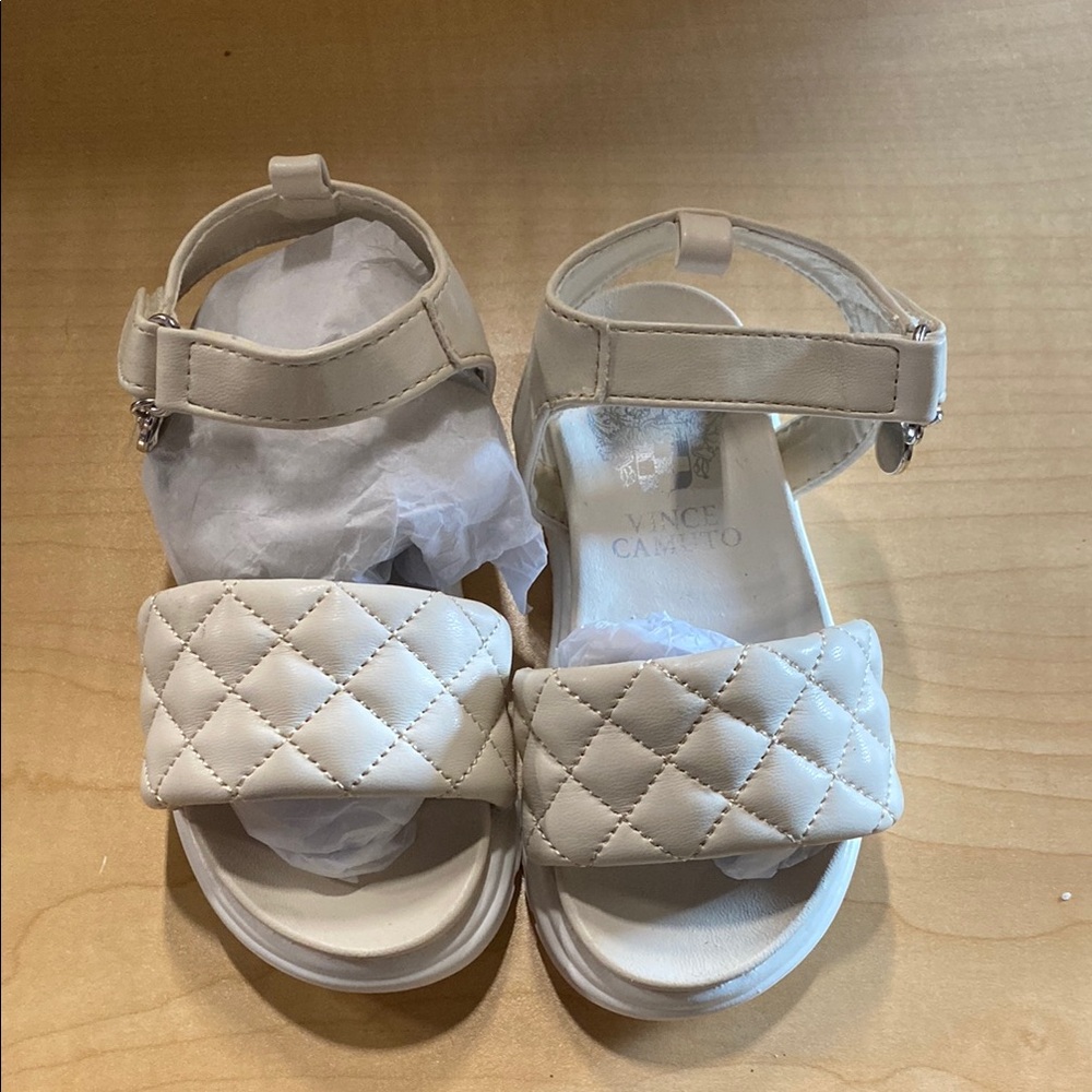Size 7 Girls Vince Camuto Cream Quilted Sandals